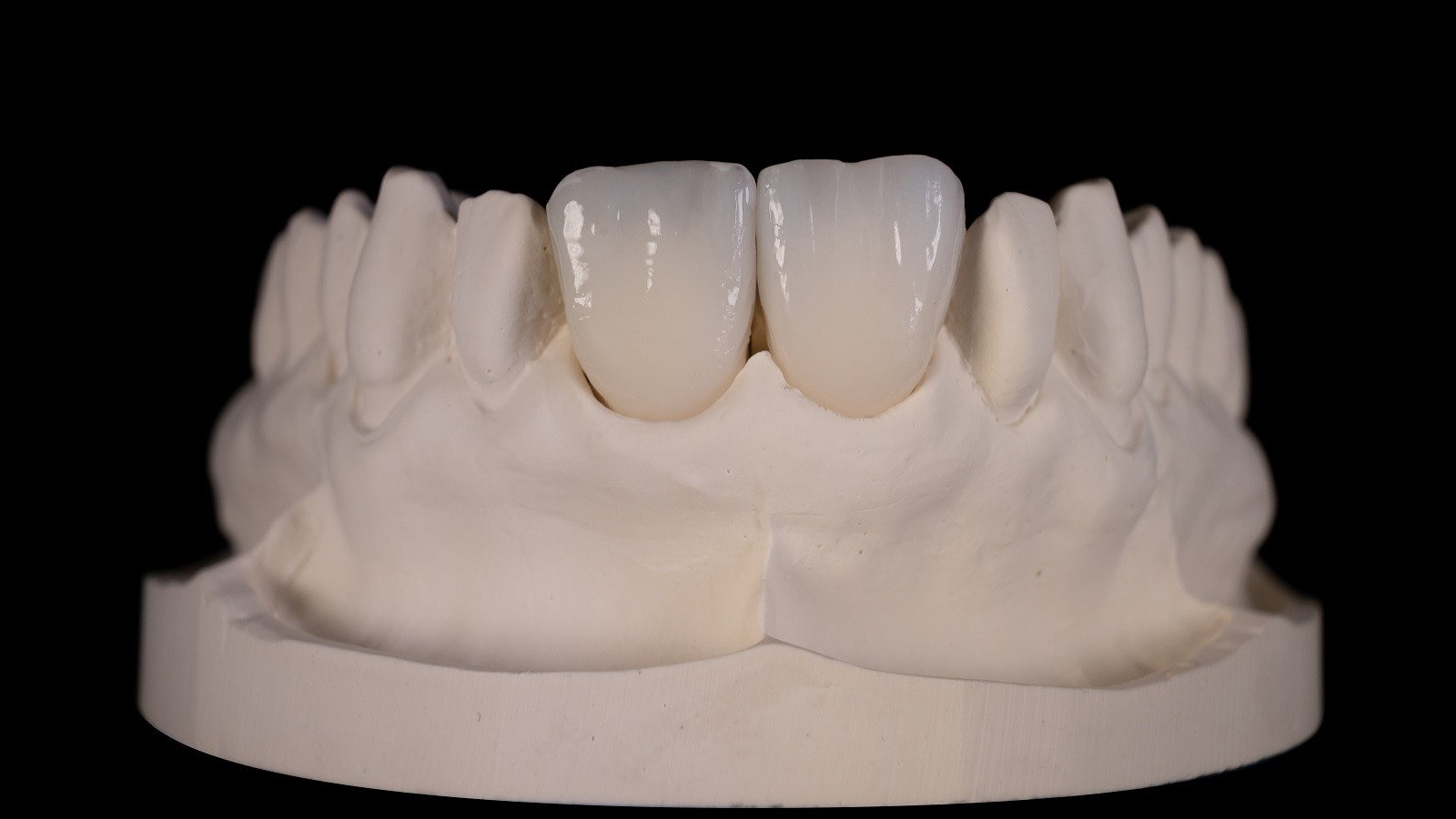 HeraCeram cre-active - Bleach please concept